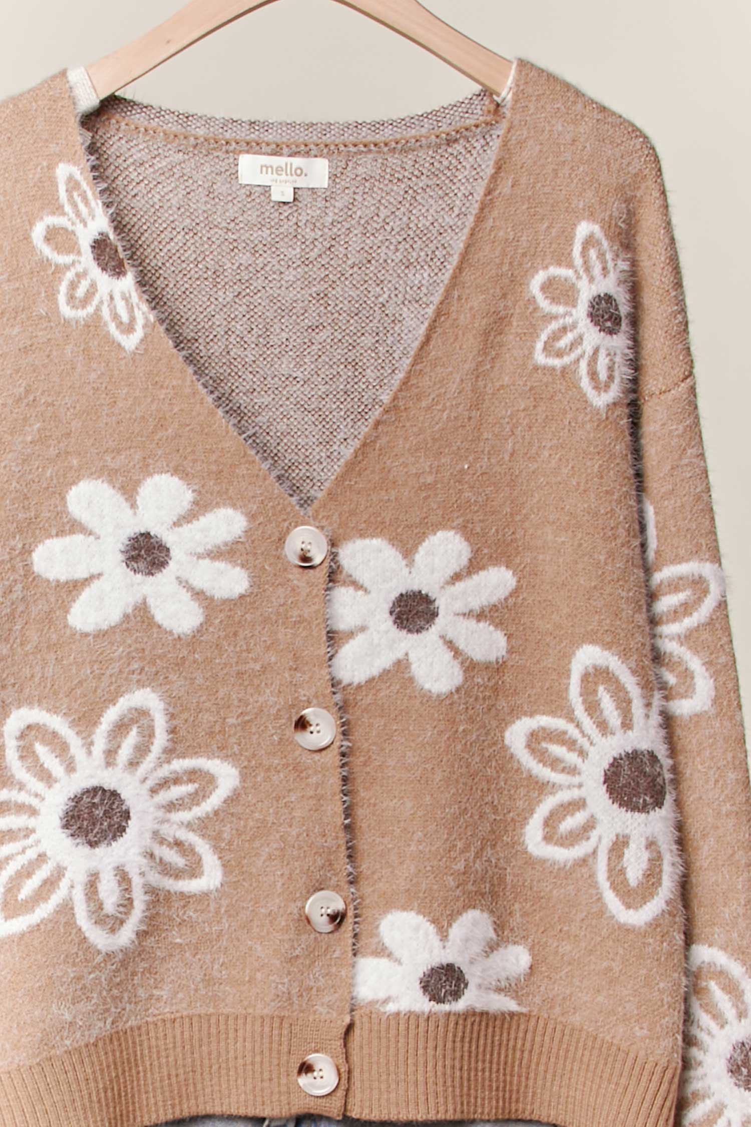 Cardigan ~ Daisy