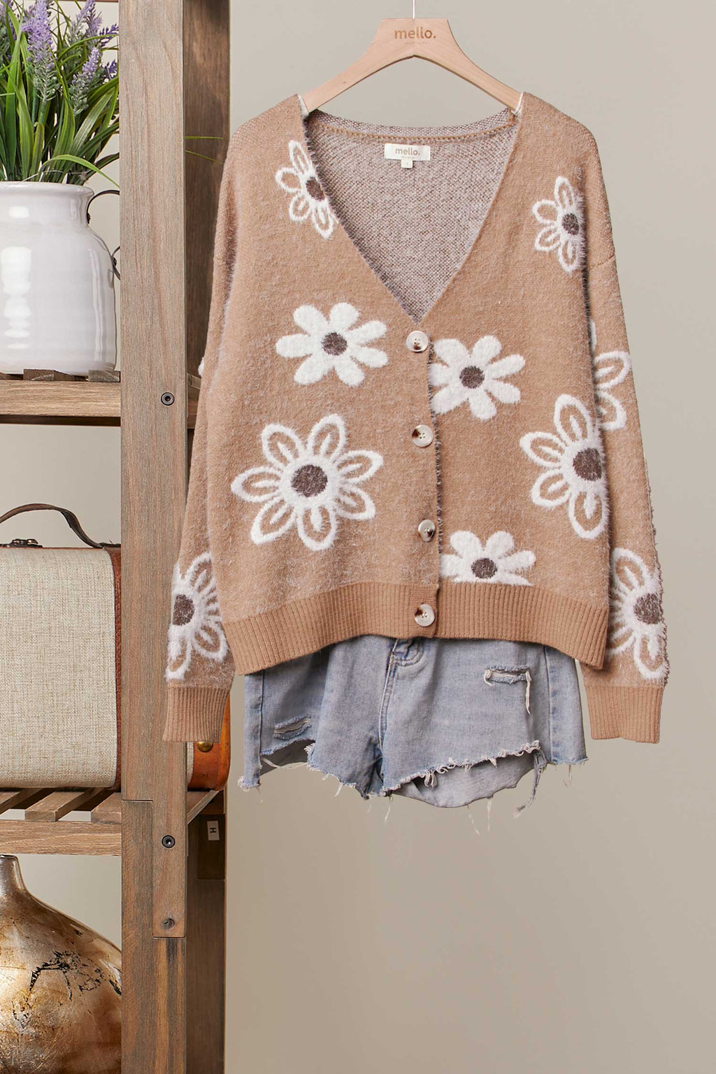 Cardigan ~ Daisy