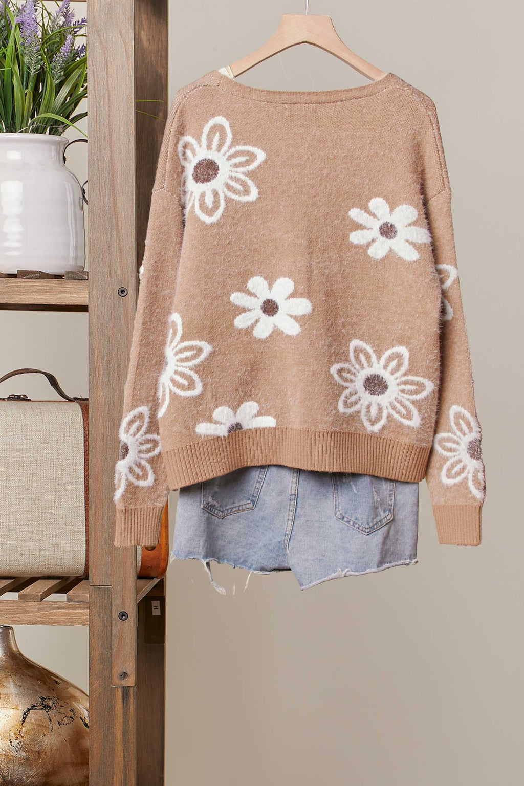 Cardigan ~ Daisy