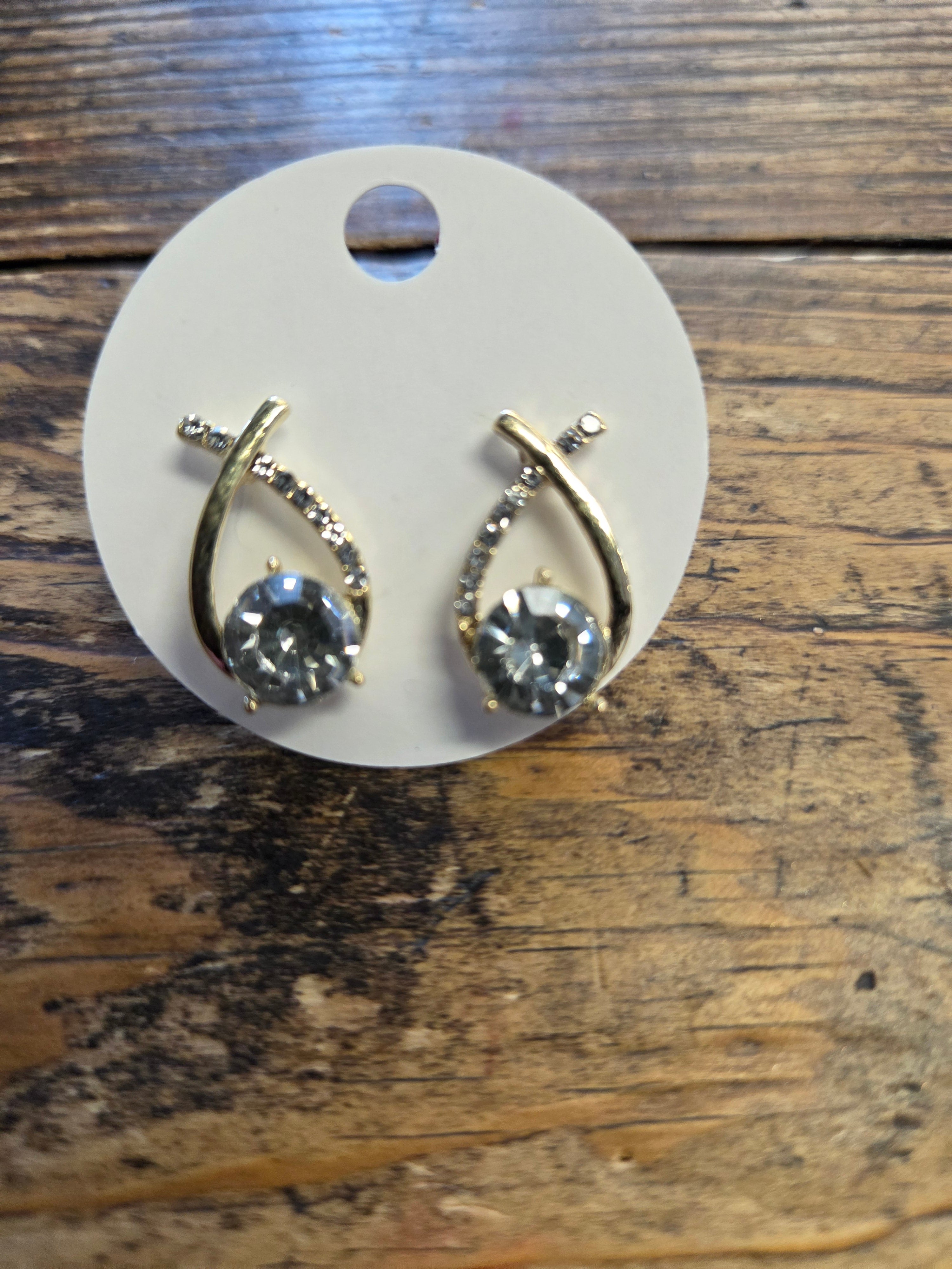 Twisted Elegance Stud Earrings ✨